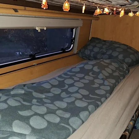Wohnwagen Mit Feststehendem Vorzelt 营地 *